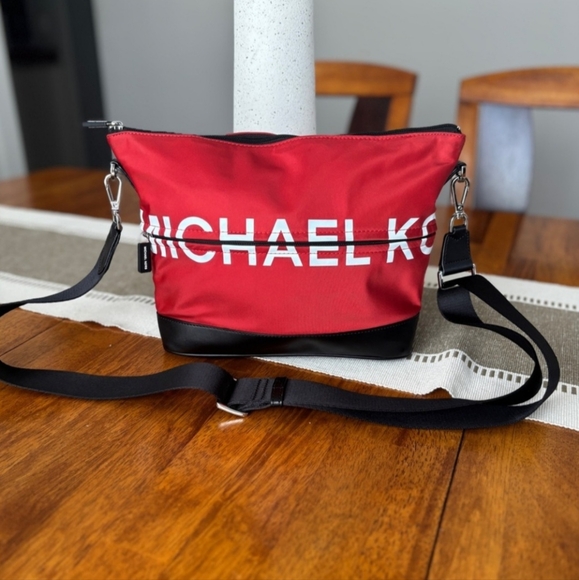 Michael Kors Crossbody/Messenger Bag - Picture 1 of 7